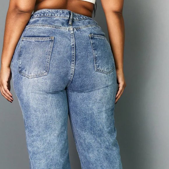 Plus Mid Wash Split Hem Jean - Picture 3 of 4